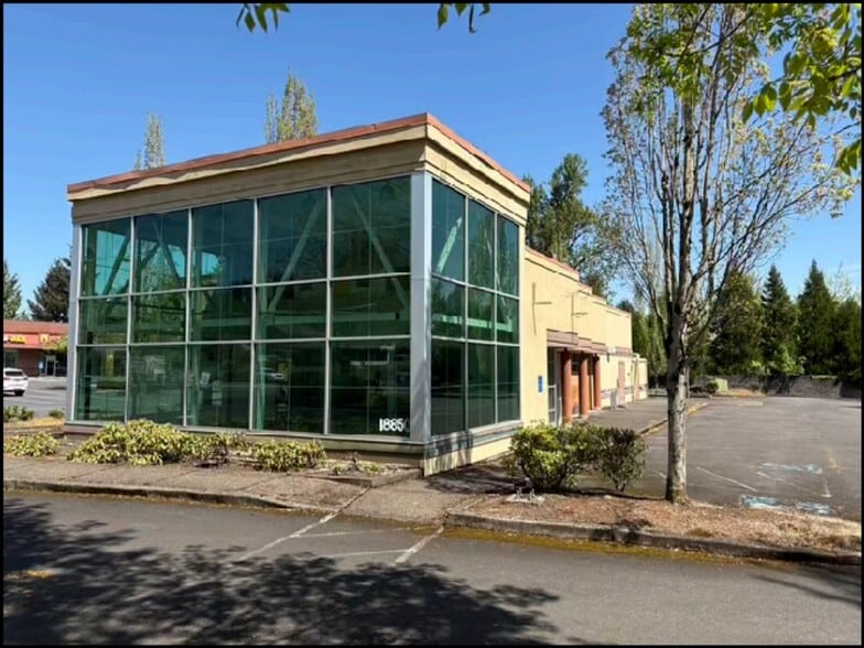 More Photos Of 18850 Williamette Dr, West Linn Office For Sale