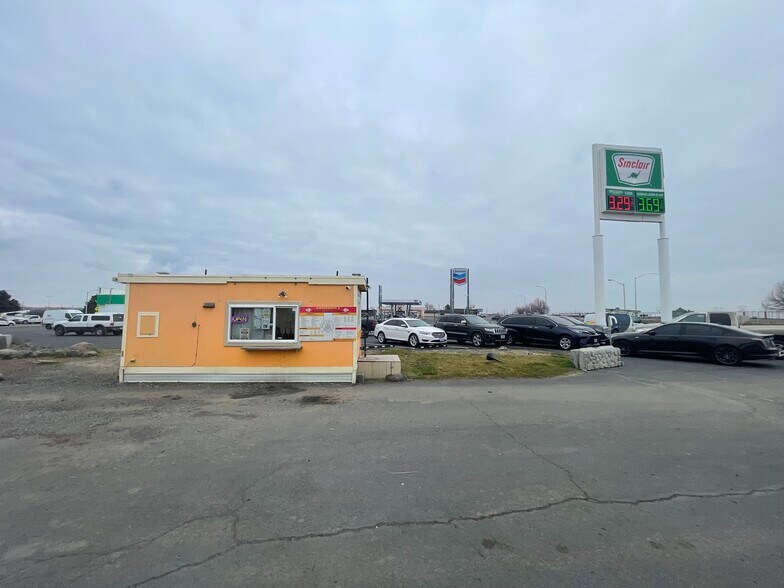 More Photos Of 101 NW Front St, Boardman Restaurant For Sale