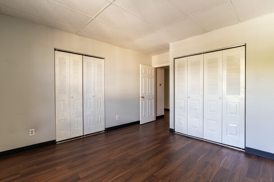 More Photos Of 1743 Culbertson Ave, New Albany Apartments For Sale