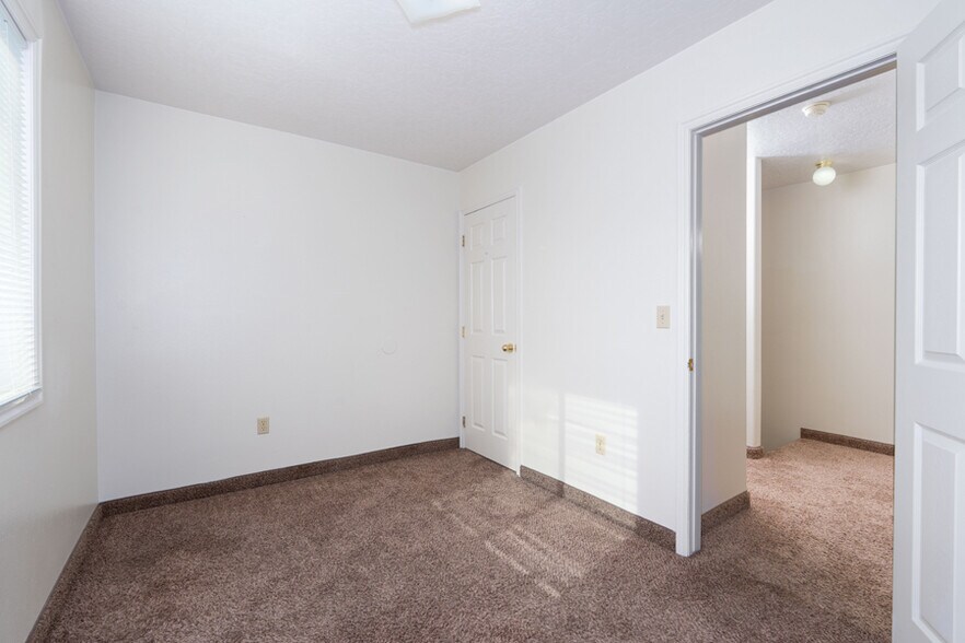 More Photos Of 275-360 S 300 E, Roosevelt Apartments For Sale