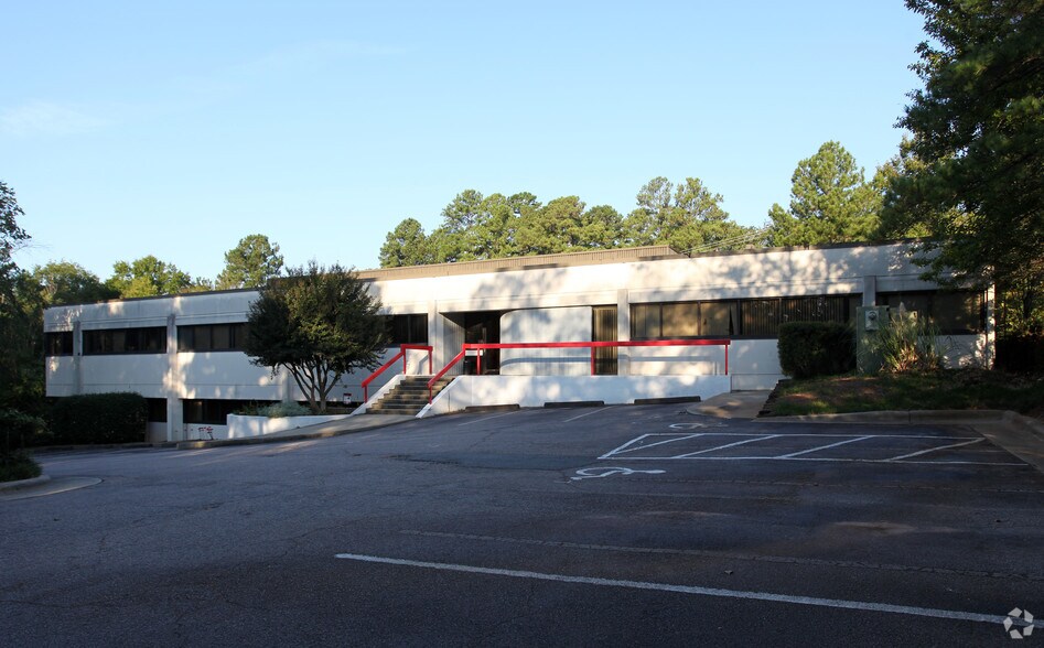 More Photos Of 3008 Anderson Dr, Raleigh Office For Lease