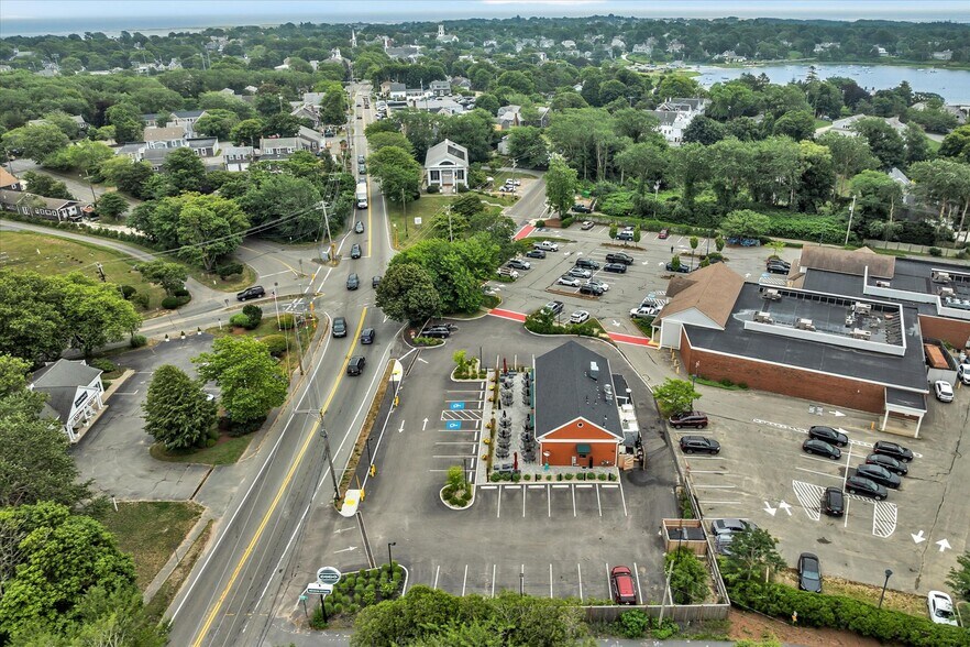 More Photos Of 859 Main St, Chatham Freestanding For Sale