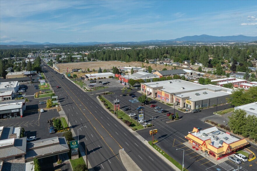 More Photos Of 8016 N Division St, Spokane Freestanding For Lease