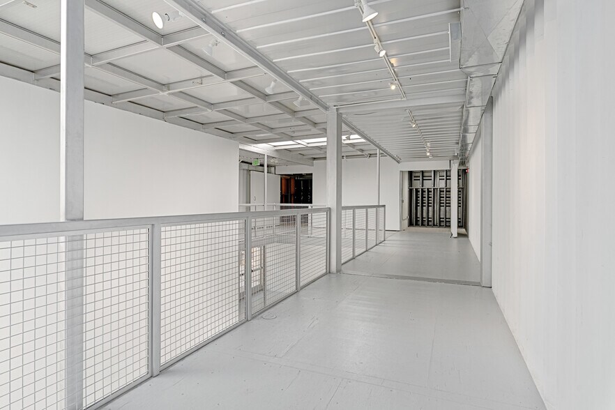 More Photos Of 1226 Flagman Way, Santa Fe Office For Sale