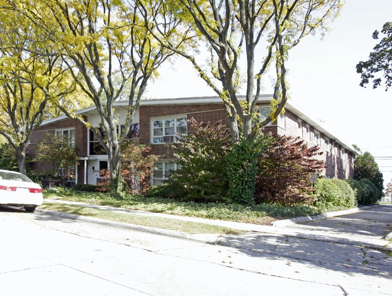 More Photos Of 3382 Harvard Rd, Royal Oak Apartments For Sale