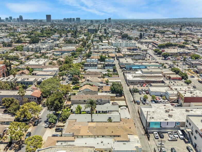 More Photos Of 1069 N Oxford Ave, Los Angeles Apartments For Sale