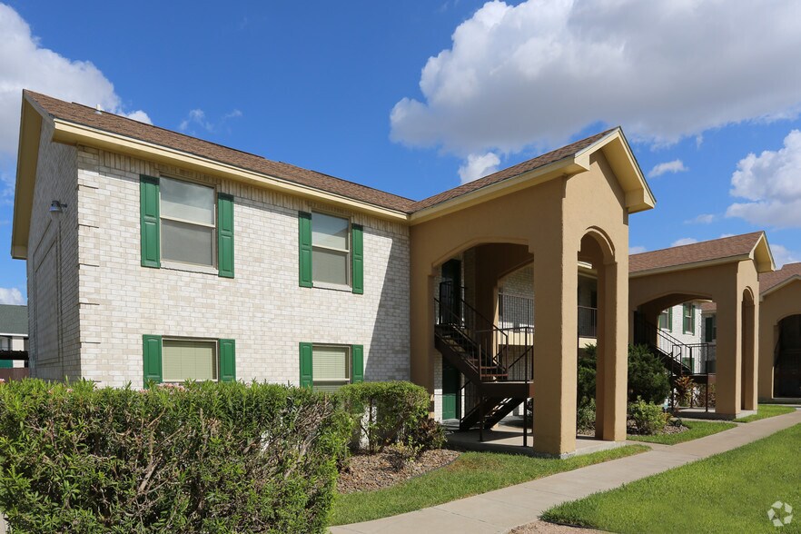More Photos Of 2501 Hibiscus Ave, McAllen Apartments For Sale