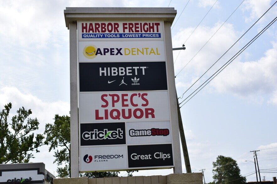 More Photos Of 4604 North St, Nacogdoches Storefront For Lease