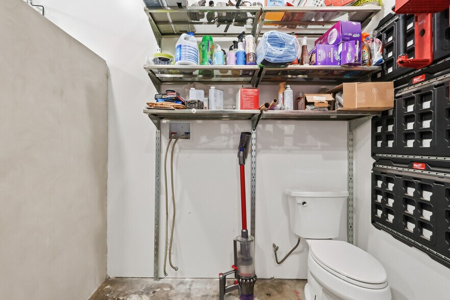 More Photos Of 1040 251st St, Harbor City Industrial For Sale