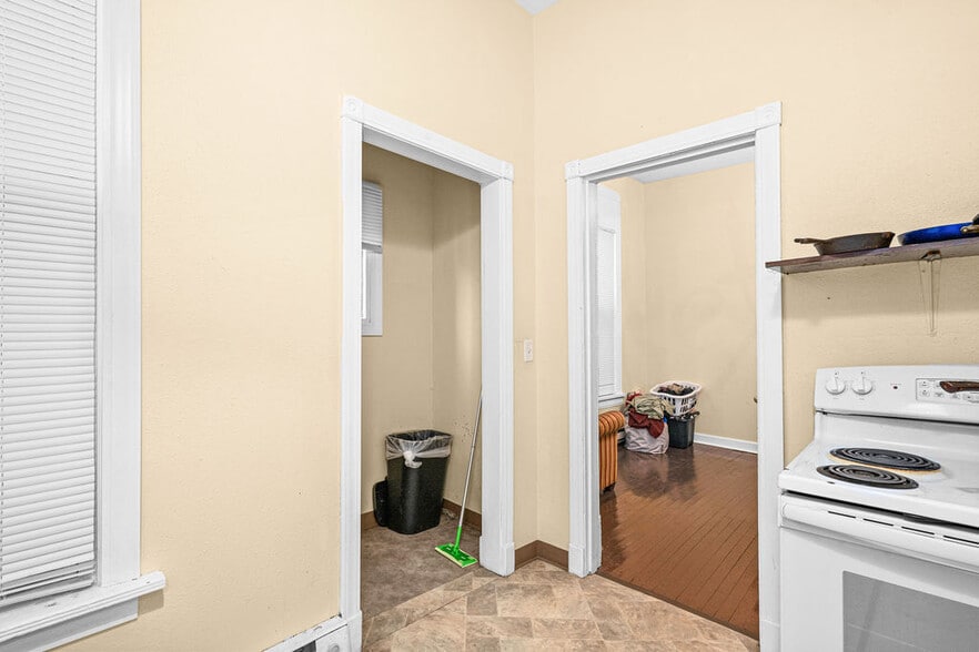 More Photos Of 1426-1428 E 1st St, Duluth Apartments For Sale