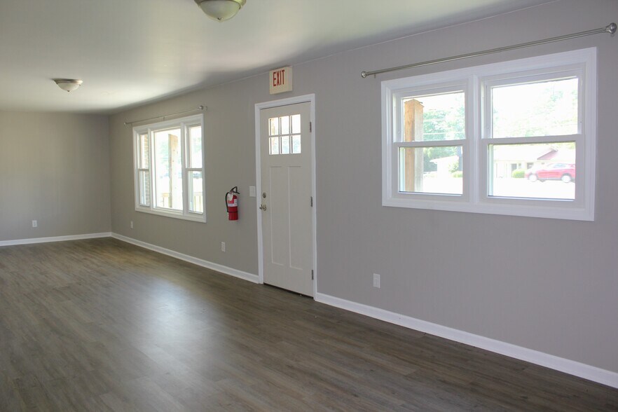 More Photos Of 1402 Rucker Blvd, Enterprise Office For Sale