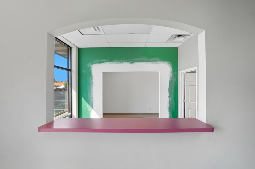 More Photos Of 1104-1124 Kemper Meadow Dr, Forest Park Storefront For Lease