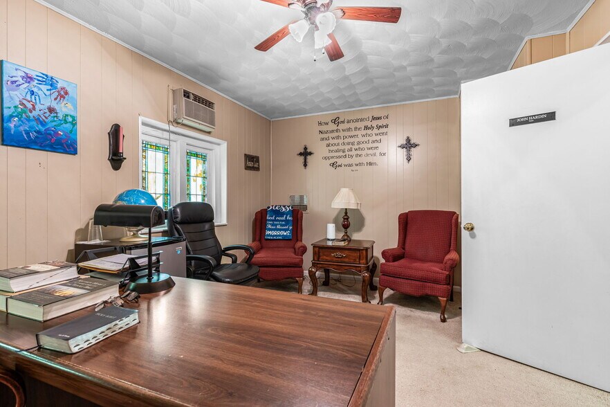 More Photos Of 408 W Main St, Park Hills Religious Facility For Sale