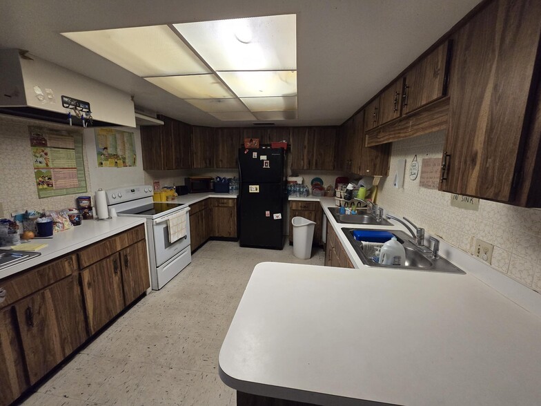 More Photos Of 8810 W Norfolk St, Tampa Schools For Sale