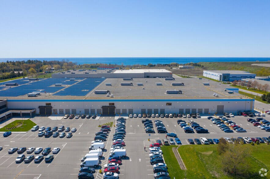 More Photos Of 1555 Wentworth St, Whitby Light Distribution For Lease