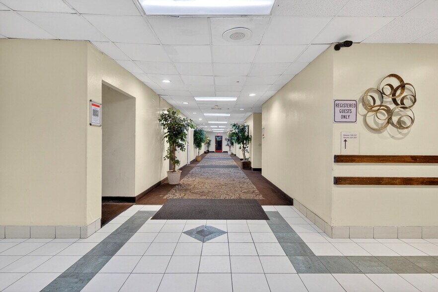 More Photos Of 3 Watervliet Avenue Ext, Albany Hotel For Sale