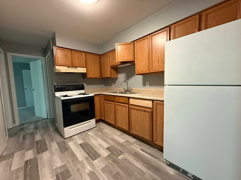More Photos Of 8712-8804 Dayton Oxford Rd, Franklin Apartments For Sale