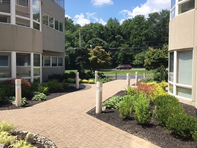 More Photos Of 860 Wyckoff Ave, Mahwah Medical For Lease