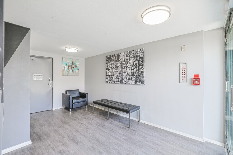 More Photos Of 4406 Cahuenga Blvd, Toluca Lake Apartments For Sale