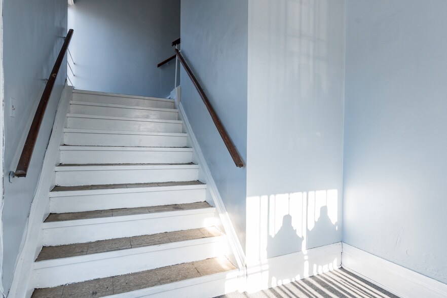 More Photos Of 166-170 Jericho Tpke, Floral Park Loft Creative Space For Lease