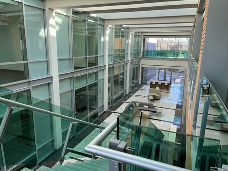 More Photos Of 6400 Westown Pky, West Des Moines Office For Lease