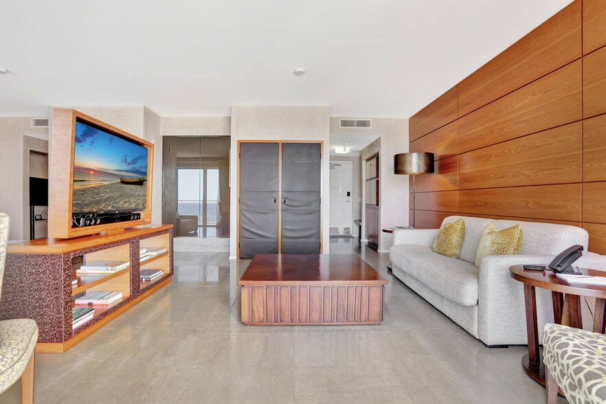 More Photos Of 45 NE 21st Ave, Deerfield Beach Hotel For Sale