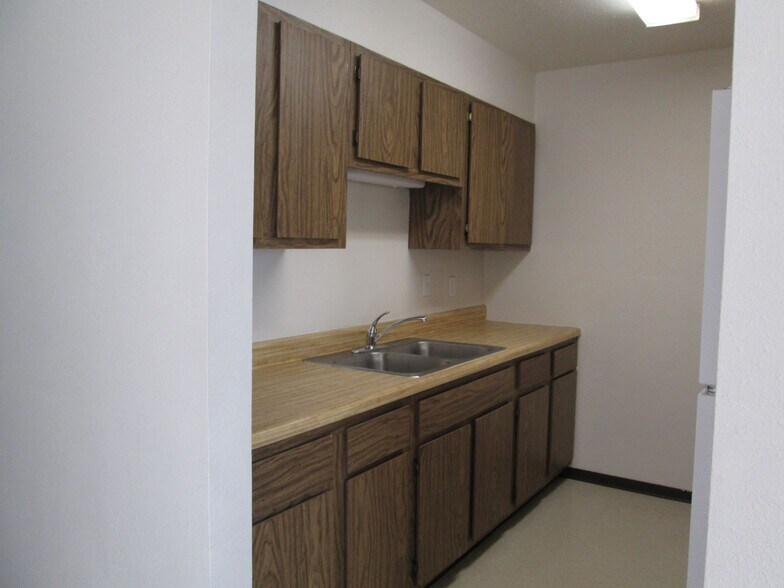 More Photos Of 1615 E Dakota Ave, Pierre Apartments For Sale