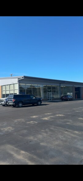 More Photos Of 10967 Columbus Pky, Pataskala Service For Lease