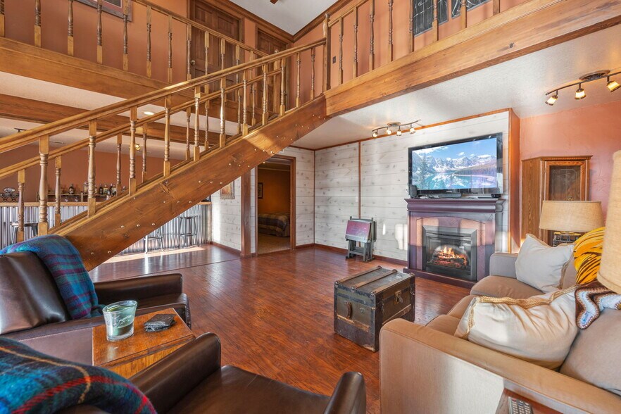 More Photos Of 1 Stevenson Rd, Laramie Specialty For Lease