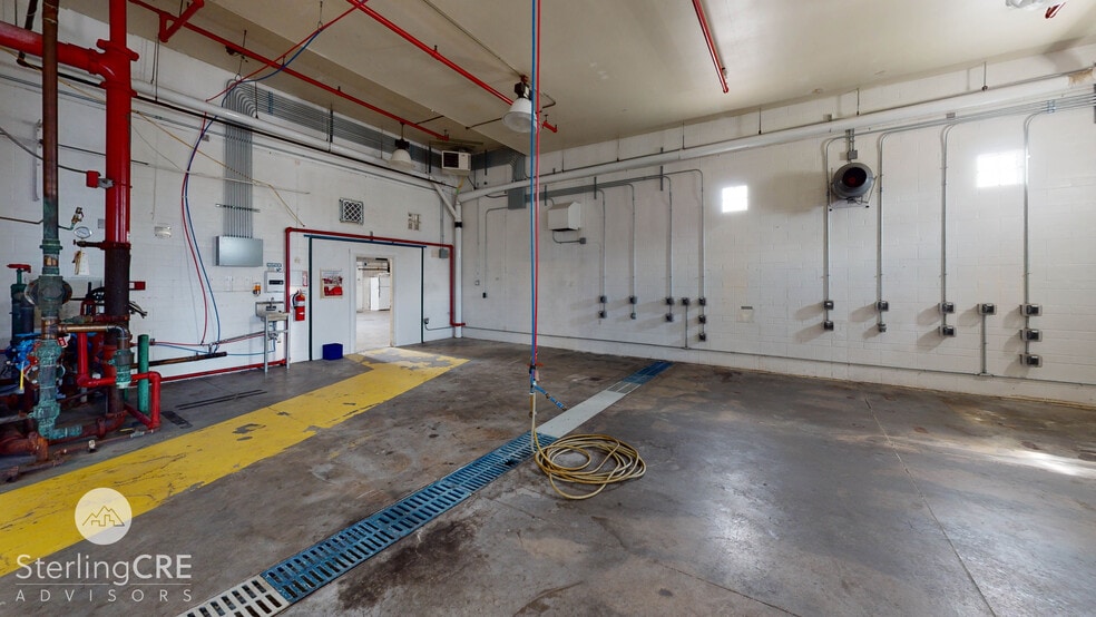 More Photos Of 5840 Expressway, Missoula Warehouse For Sale