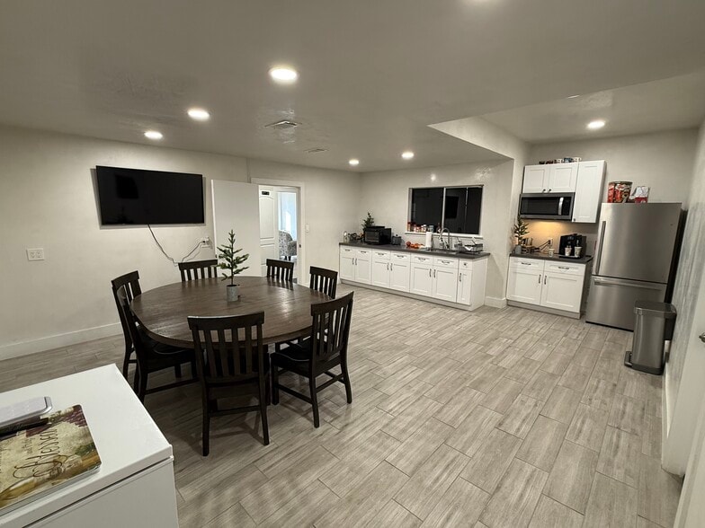 More Photos Of 10130 Talley Ln, Houston Warehouse For Sale