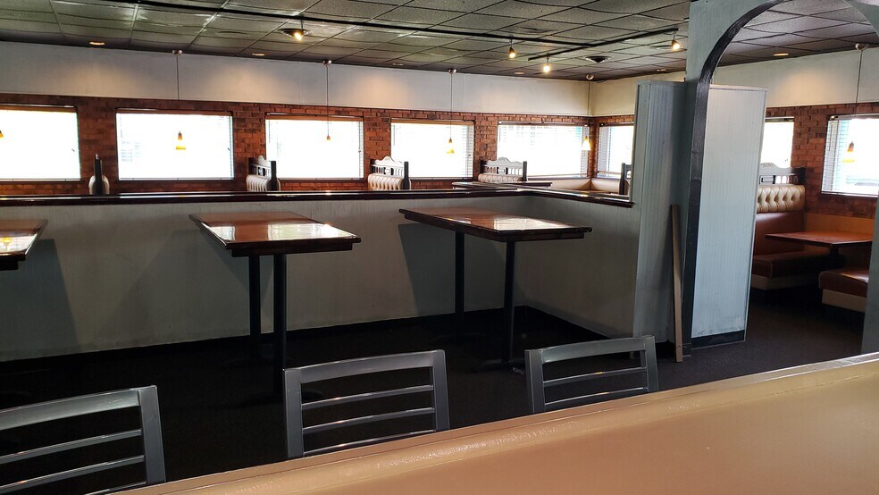 More Photos Of 851 S Garfield, Traverse City General Retail For Sale