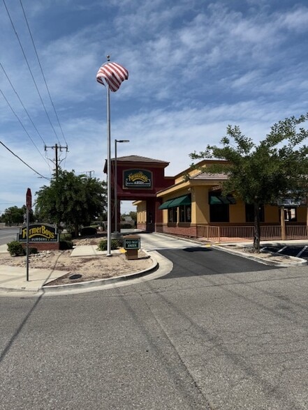 More Photos Of 4920 Gosford Rd, Bakersfield Fast Food For Sale