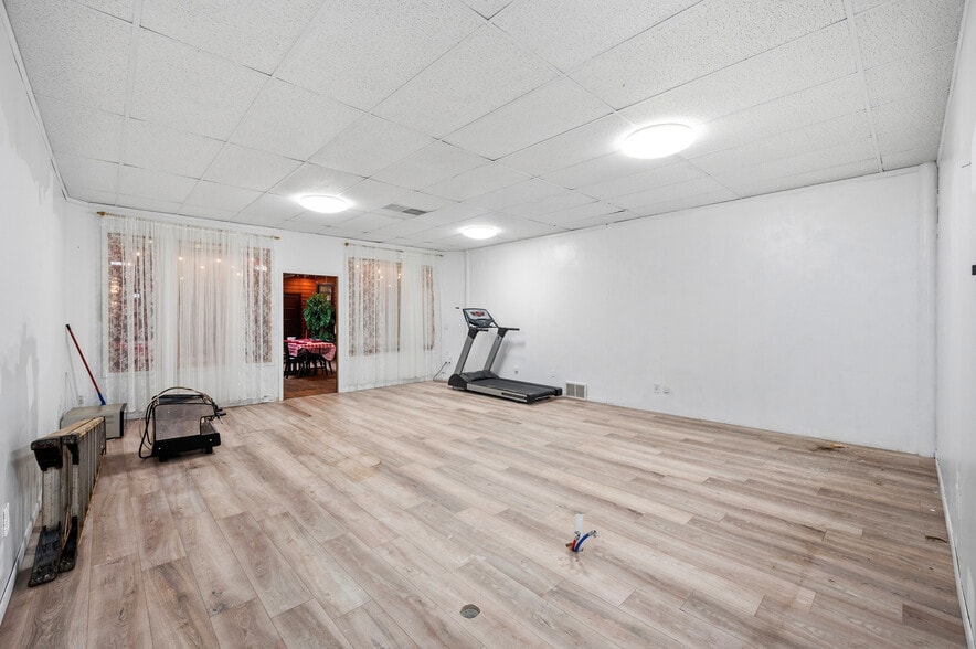 More Photos Of 162-170 W Main St, Whitewater Storefront Retail Residential For Sale