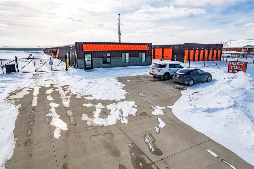 More Photos Of 2851 Business Pl SE, Massillon Self Storage For Sale