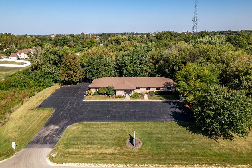 More Photos Of 7550 Rote Rd, Rockford Medical For Sale