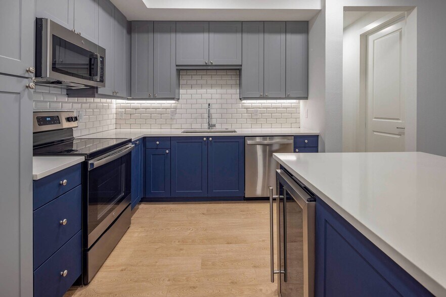 More Photos Of 1911 Philomena St, Austin Apartments For Lease