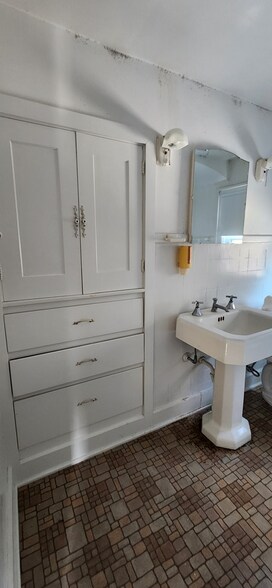 More Photos Of 125 Rockdale Rd, Follansbee Flex For Sale