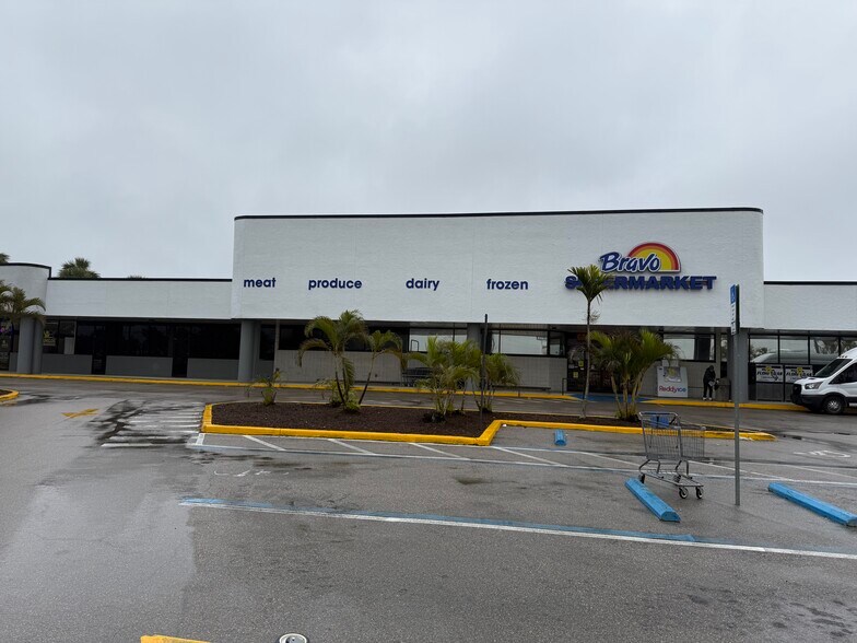 More Photos Of 4150 Hancock Bridge Pky, North Fort Myers Unknown For Lease