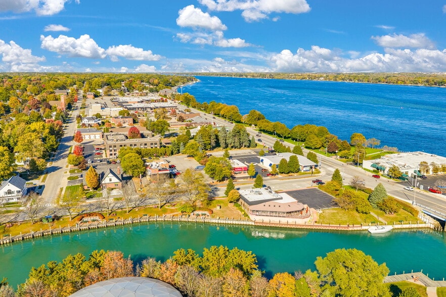 More Photos Of 119 Clinton Ave, Saint Clair Restaurant For Sale