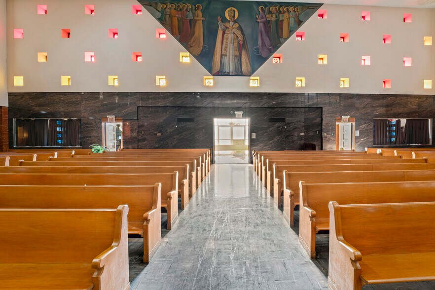 More Photos Of 6815 Page Ave, Saint Louis Religious Facility For Sale