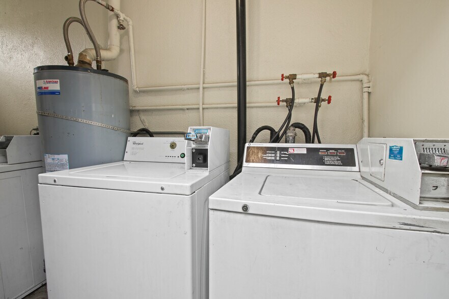 More Photos Of 11032 Atlantic Ave, Lynwood Apartments For Sale