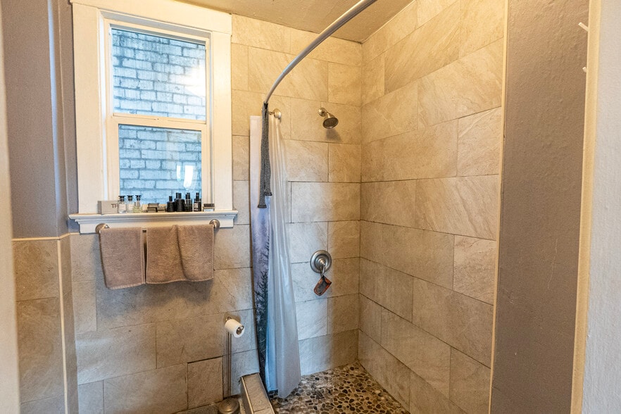 More Photos Of , Tacoma Multifamily For Sale