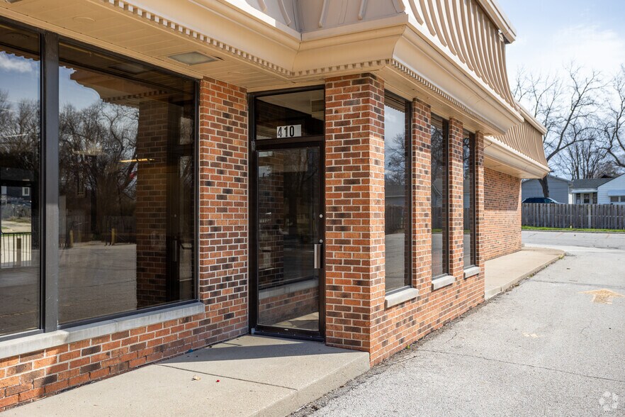 More Photos Of 4105 SW 9th St, Des Moines Fast Food For Sale