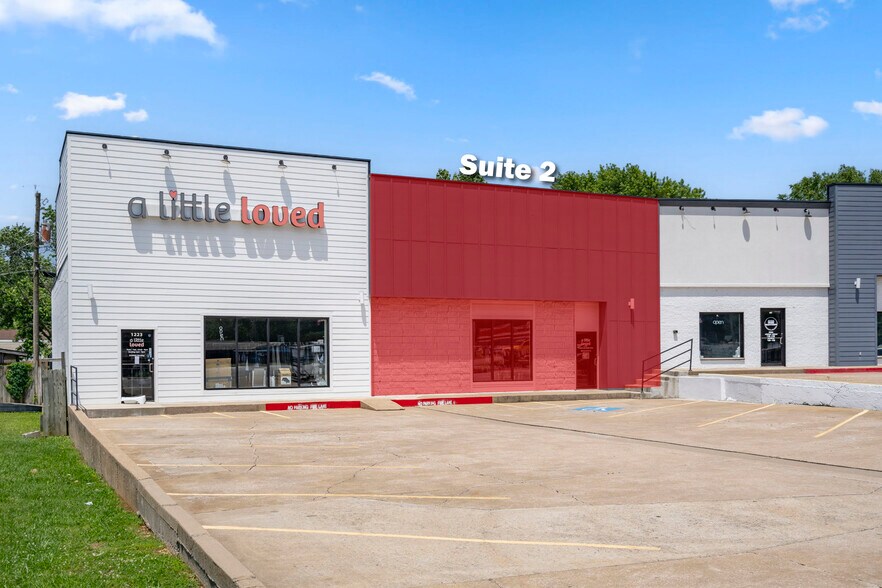 More Photos Of 1223 US-412, Siloam Springs Storefront For Lease