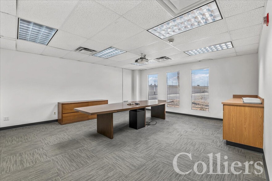 More Photos Of 4600 S Apple St, Boise Manufacturing For Lease