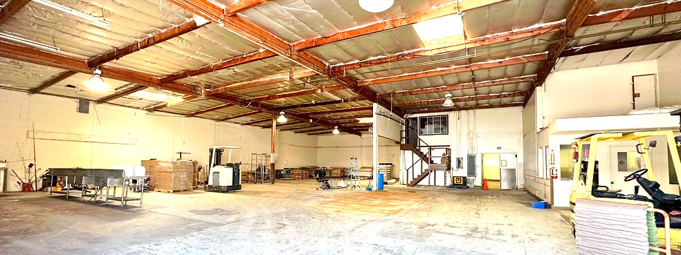 More Photos Of 480 Perry Ct, Santa Clara Warehouse For Sale