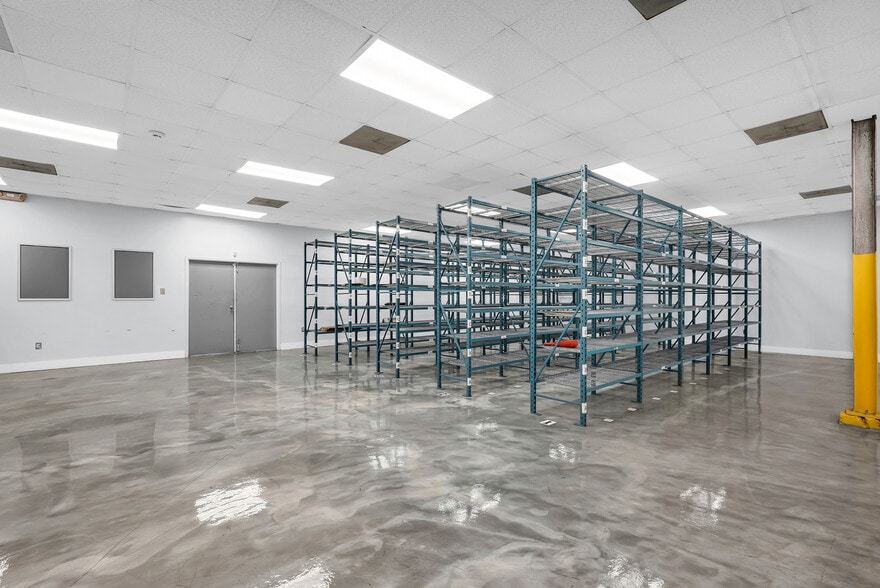 More Photos Of 1313 Rogers St, Savannah Service For Sale