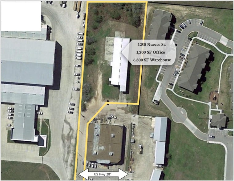 More Photos Of 1250 Nueces St, George West Warehouse For Lease