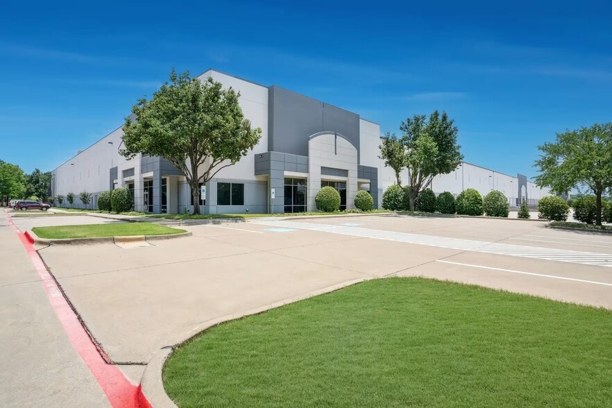 More Photos Of 615 Westport Pky, Grapevine Unknown For Lease